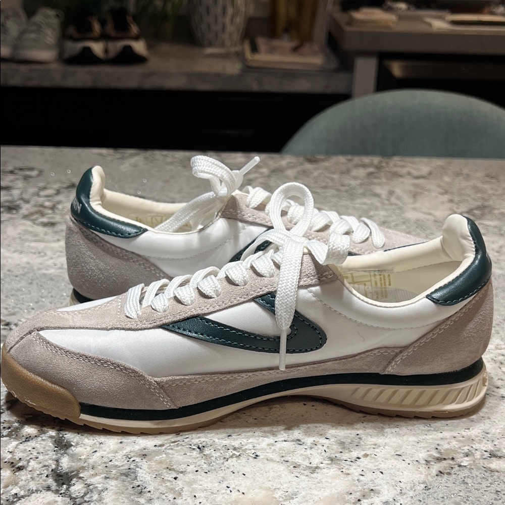 NWOB Tretorn Swedish White and Green Women's Sneakers Size 6.5 - Picture 7 of 10